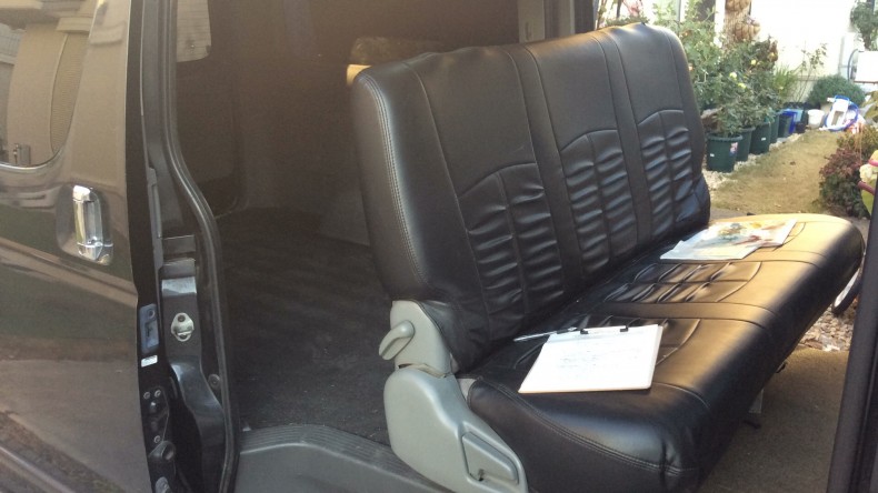 内装後方シート