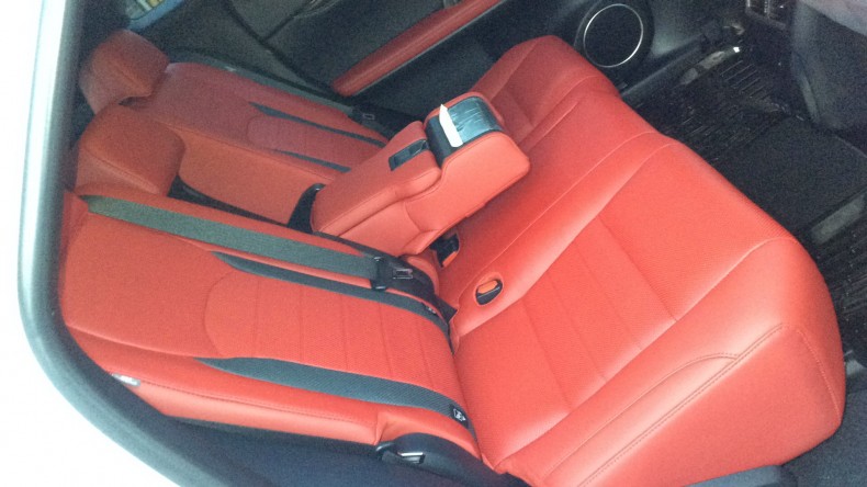 内装後方シート