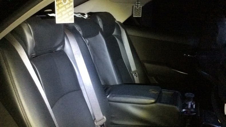 内装後方シート