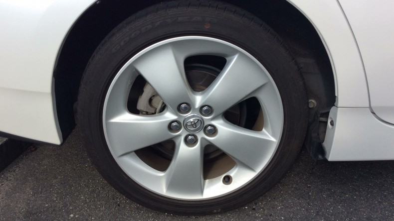 タイヤホイール前