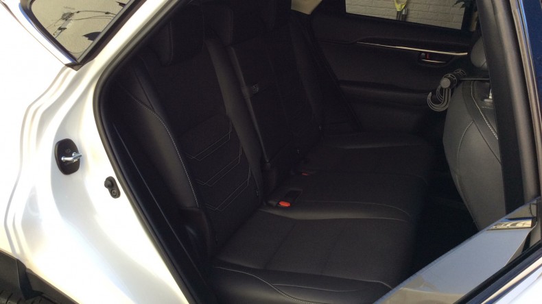 内装後方シート