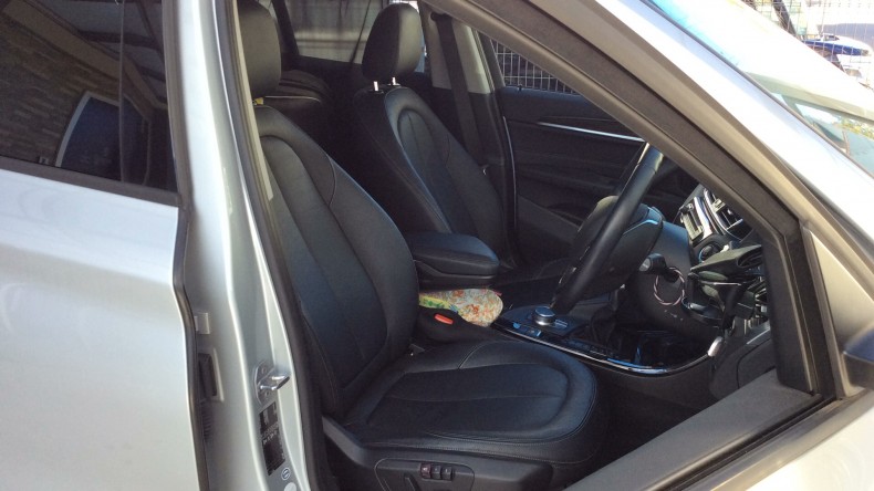 内装前方シート