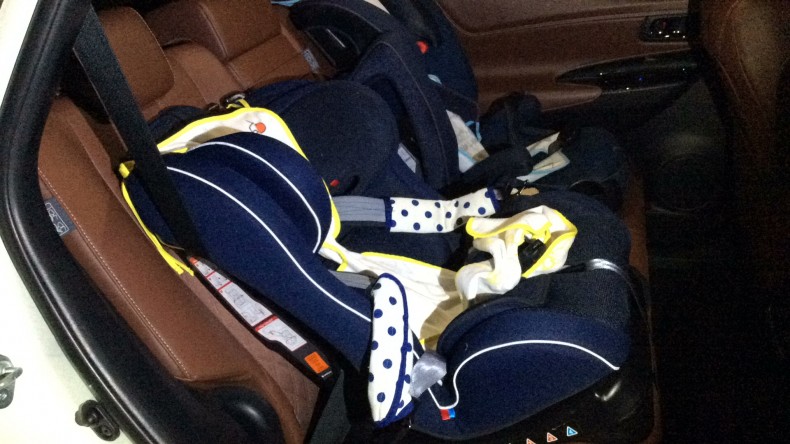 内装後方シート