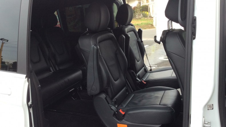 内装後方シート