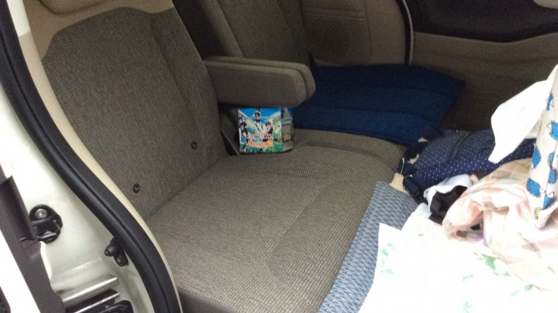 内装後方シート