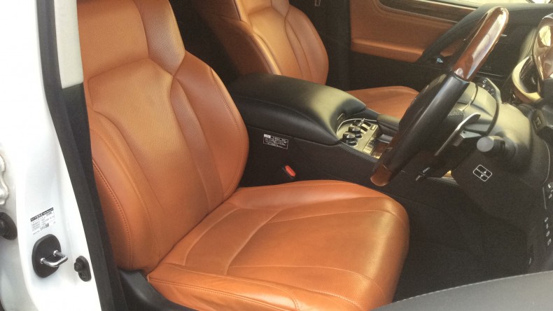 内装前方シート