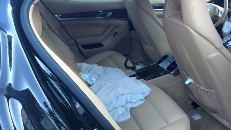 内装後方シート