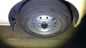 タイヤホイール前