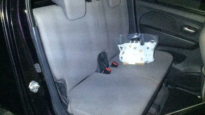 内装後方シート