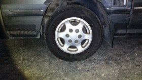 タイヤホイール前