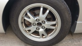 タイヤホイール前