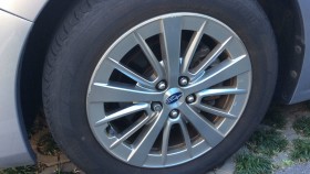 タイヤホイール前