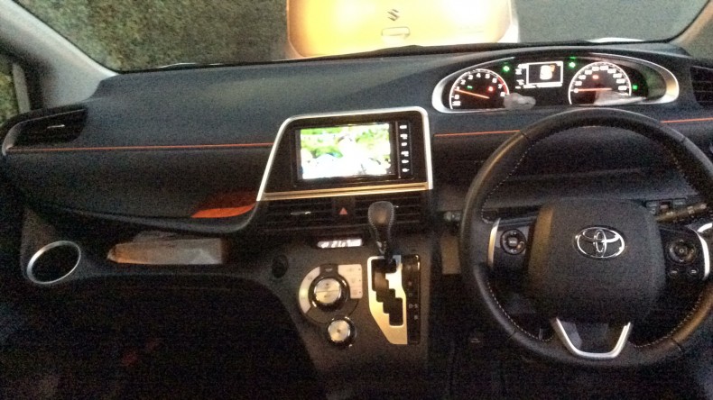 内装インパネ全体