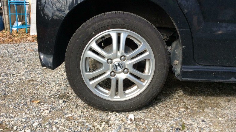 タイヤホイール前