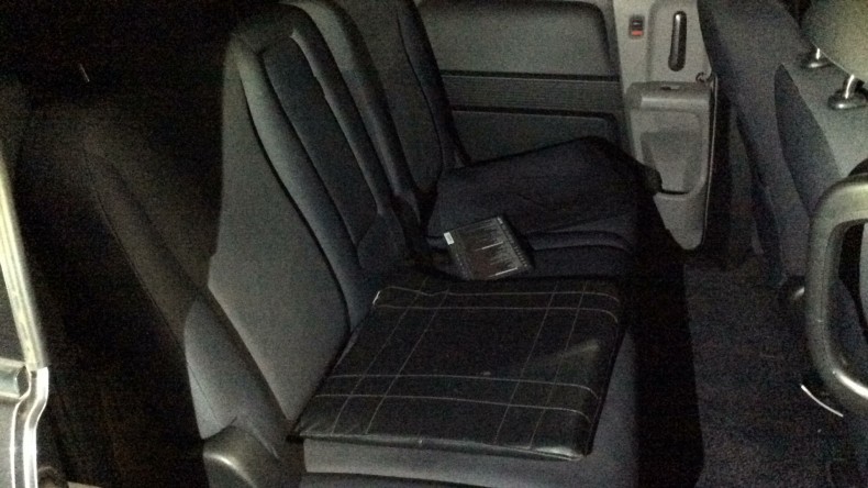 内装後方シート