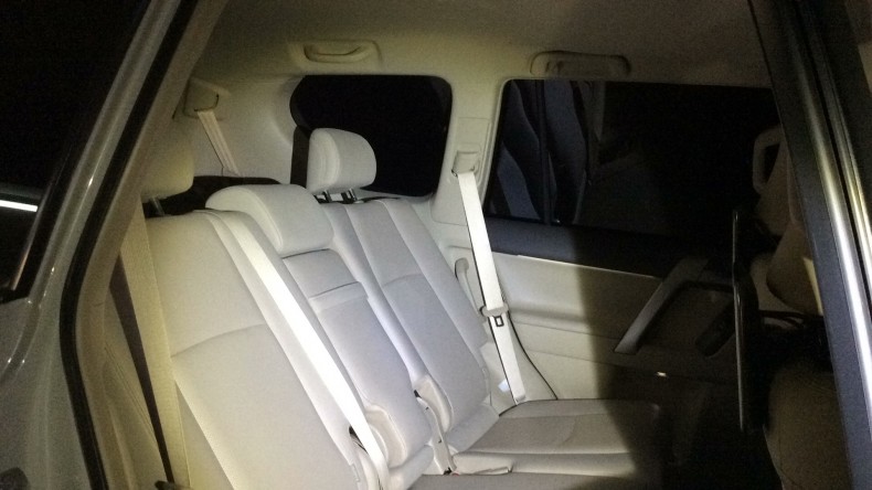 内装後方シート
