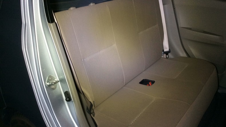 内装後方シート