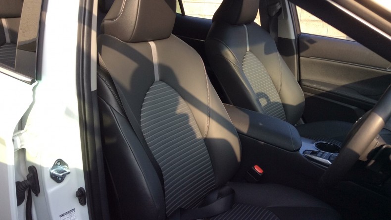 内装前方シート