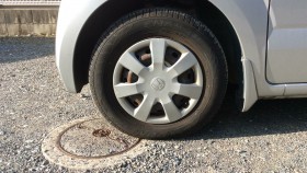 タイヤホイール前