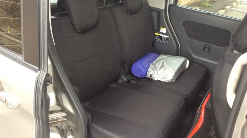 内装後方シート