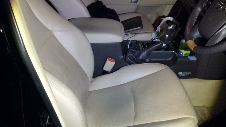 内装前方シート