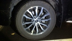 タイヤホイール前