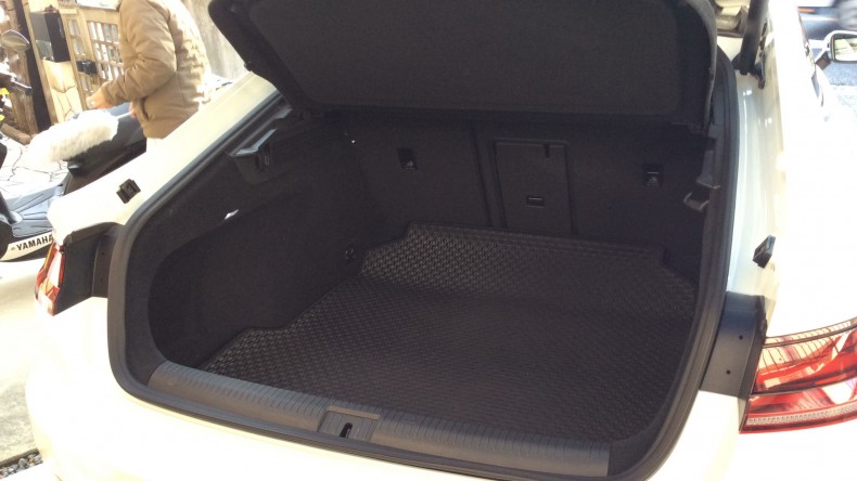 内装トランク