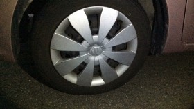 タイヤホイール前