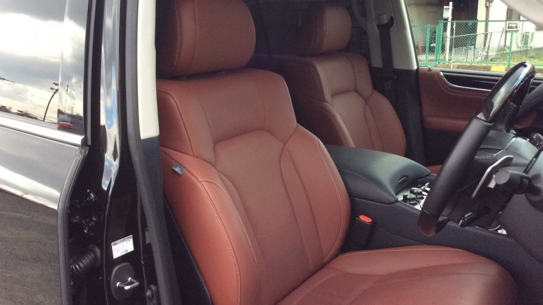 内装前方シート