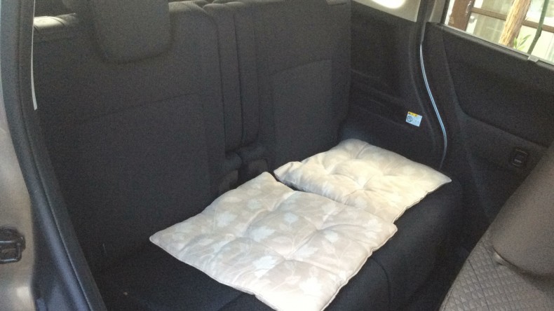 内装後方シート