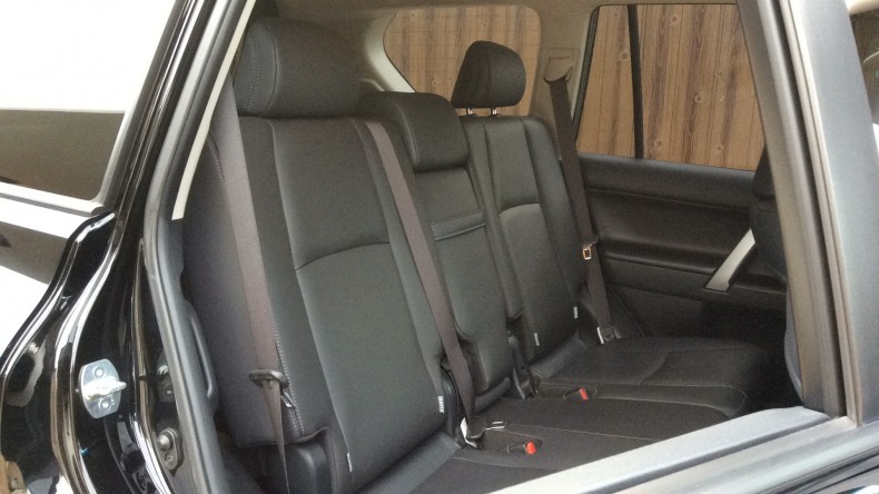 内装後方シート