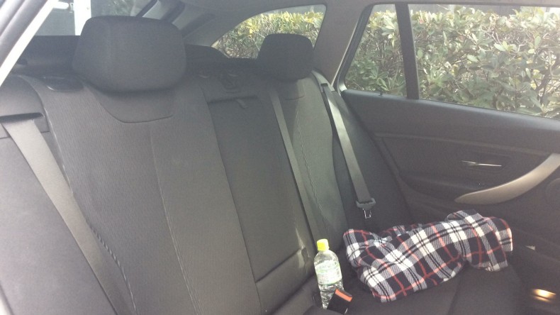 内装後方シート