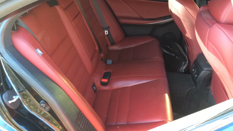 内装後方シート