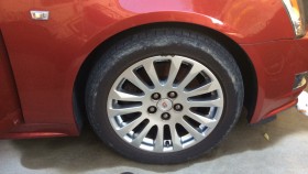 タイヤホイール前