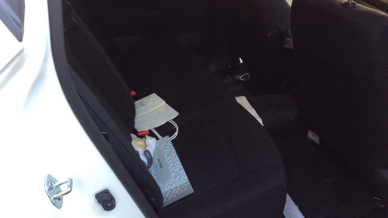 内装後方シート