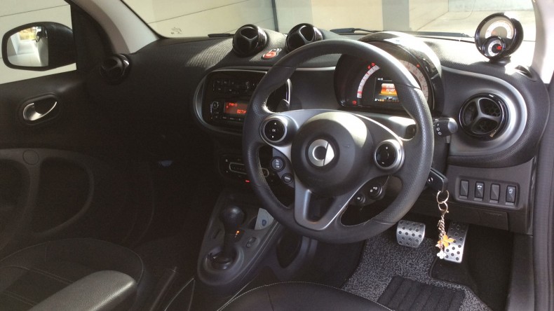 内装インパネ全体