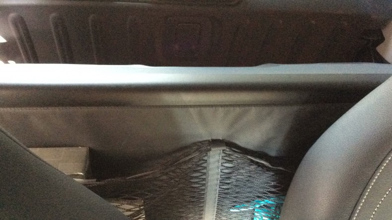 内装後方シート