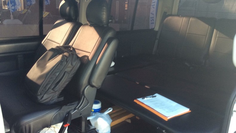 内装後方シート