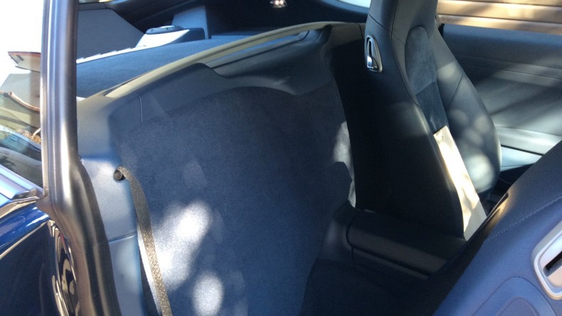 内装後方シート