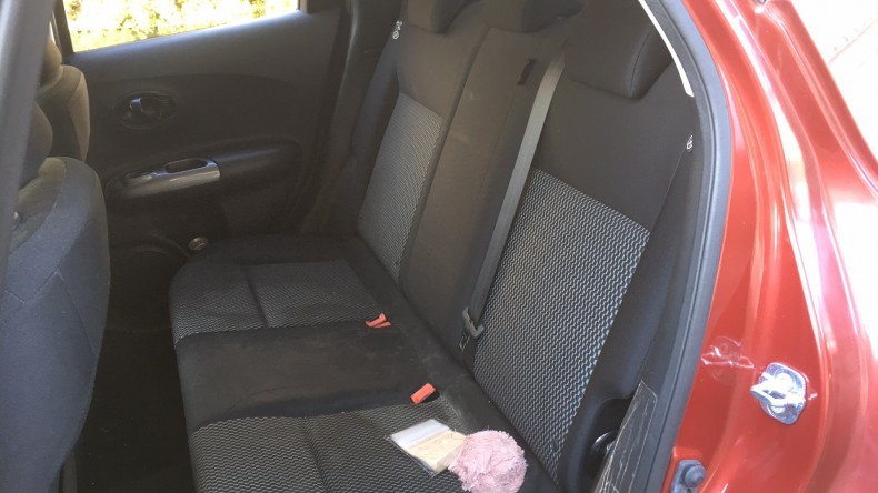 内装後方シート