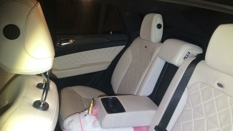 内装後方シート