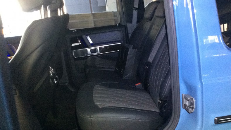 内装後方シート