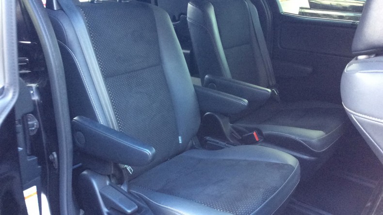 内装後方シート