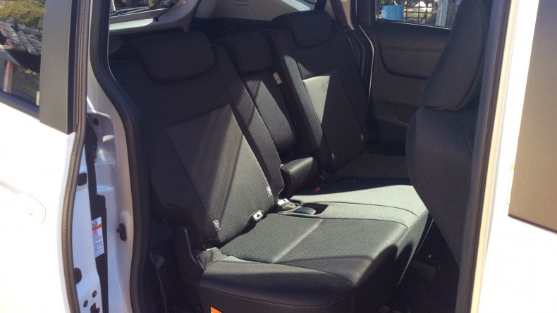 内装後方シート