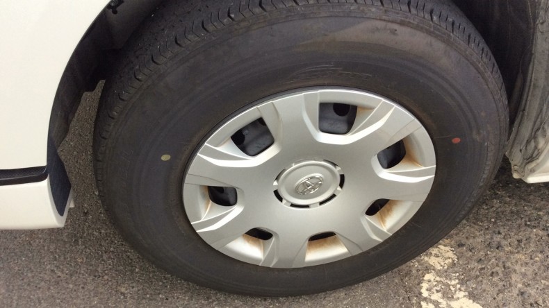 タイヤホイール前