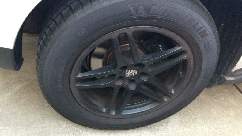 タイヤホイール前