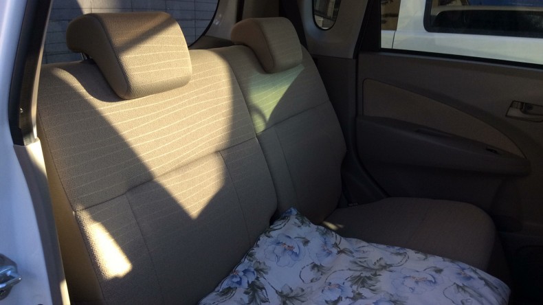 内装後方シート