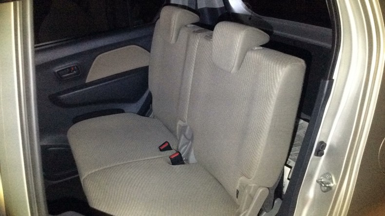 内装後方シート