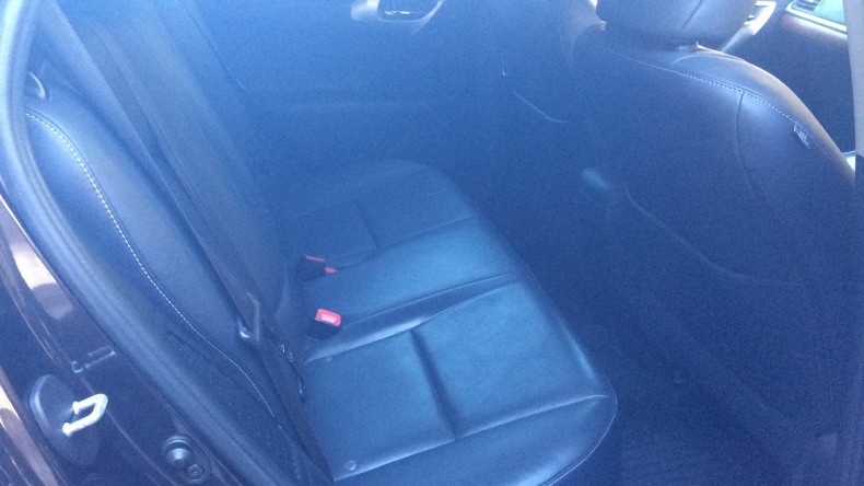 内装後方シート