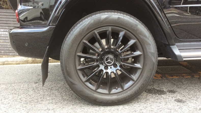 タイヤホイール前